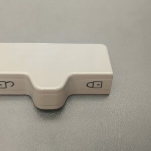 Koelkast sluiting voor Dometic RM 7 serie schuif ligt boven op de deur knop naar voren (7)